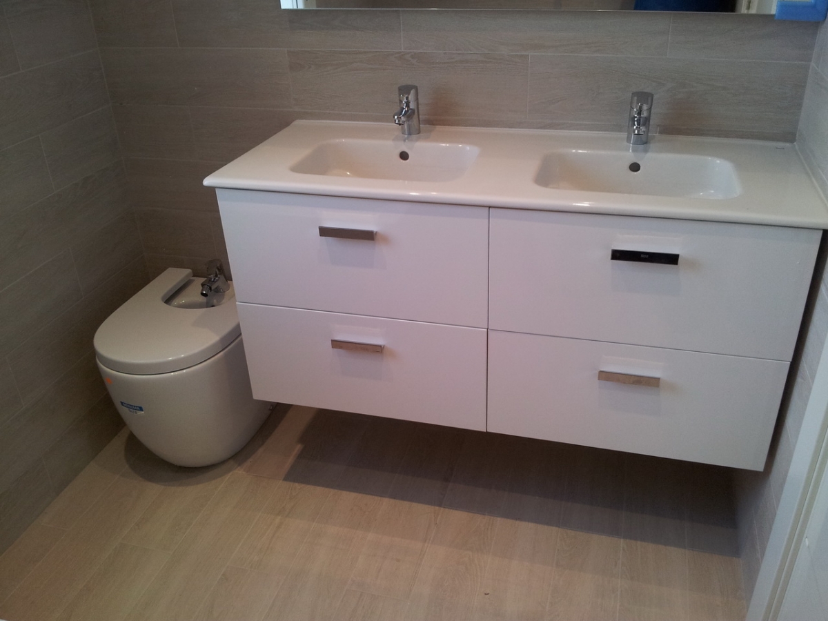 Mueble de baño doble seno suspendido
